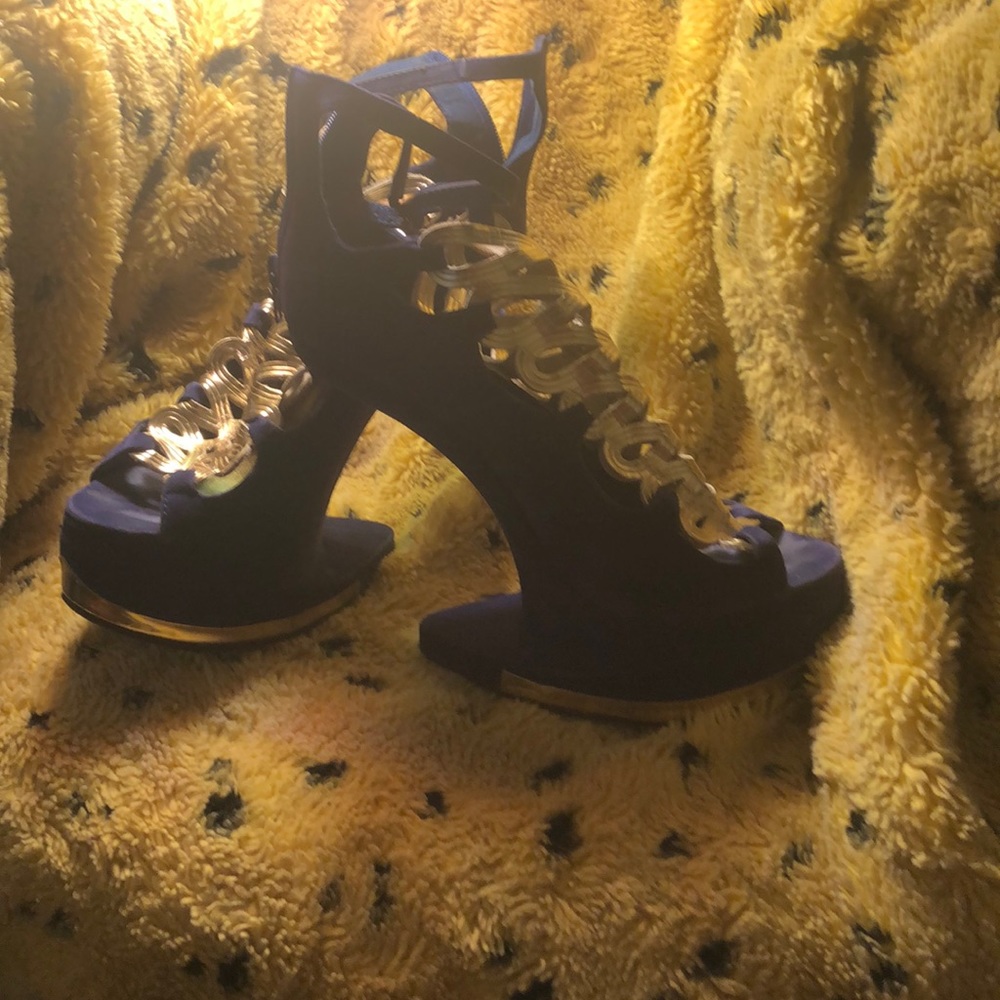 Blue and Gold Heeless Heel